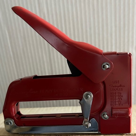 Vintage New Swingline Heavy Duty Staple Gun No. 800 (Tacker) - Picture 1 of 3